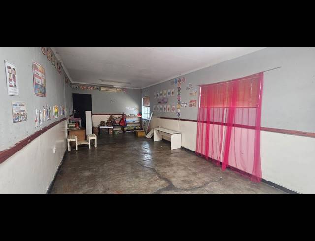 934M² BUSINESS FOR SALE IN RUSTENBURG CENTRAL